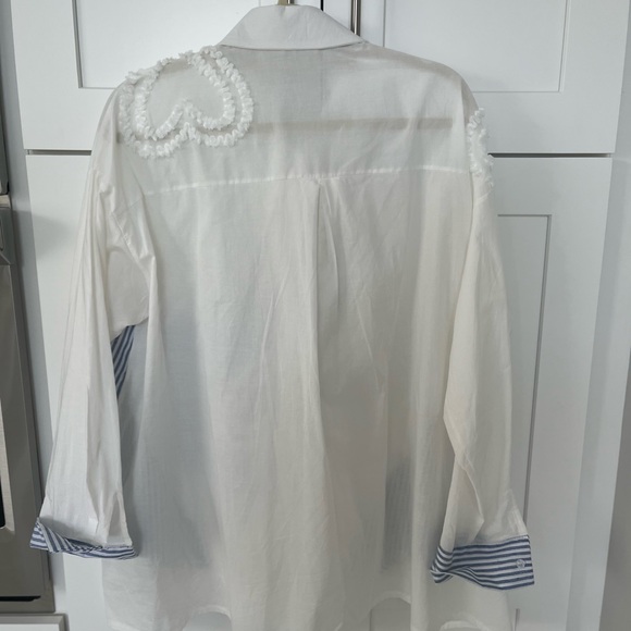 Beautiful ladies white and blue striped button down shirt - Picture 2 of 2